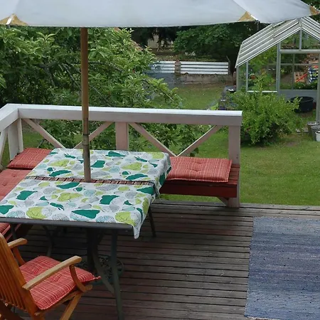 Garden Homestay *